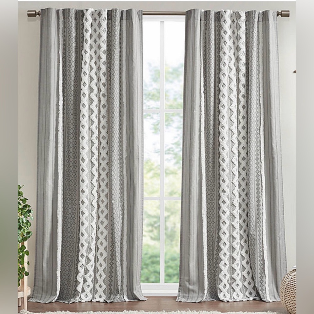 NWOT INK+IVY Imani Cotton Printed Single Curtain Panel with ChenilleStripeLining